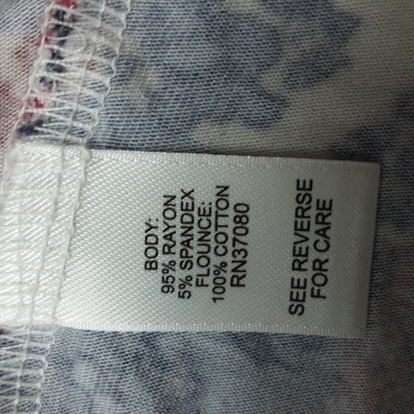 EST. 1946 Patchwork Print Top Woman's Size XL - Picture 8 of 8